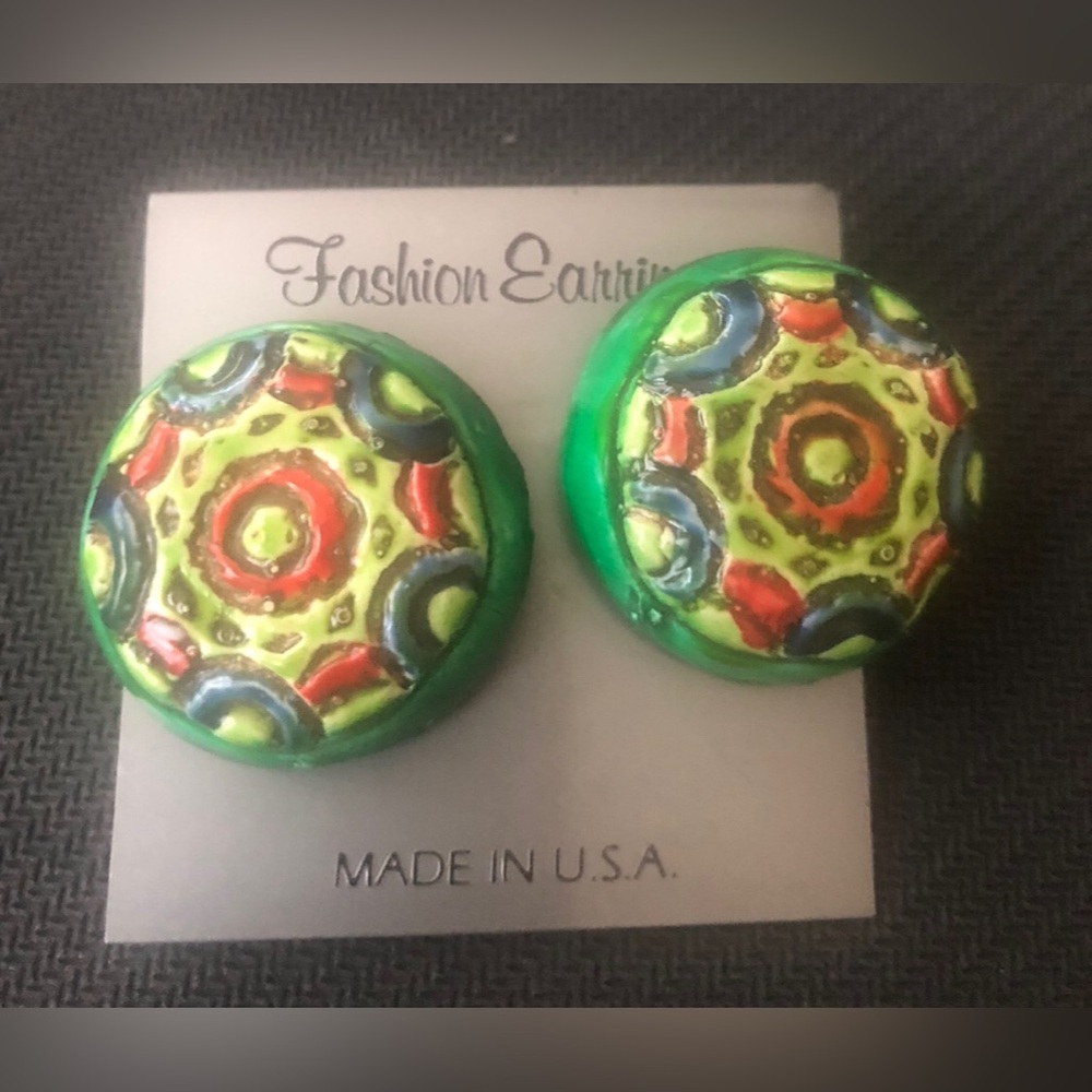 Colorful Green Vintage-Style Round Earrings